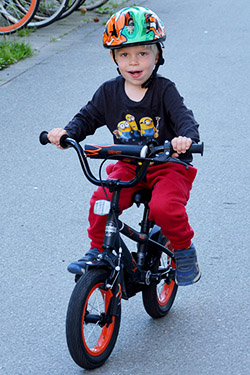 adam cykler